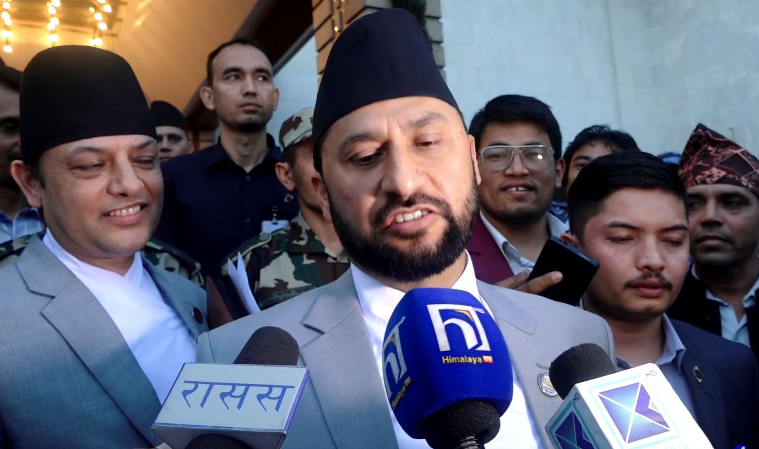 नीति तथा कार्यक्रममा जनतामा आशा जगाउने धेरै कुराहरु आएः गृहमन्त्री लामिछाने