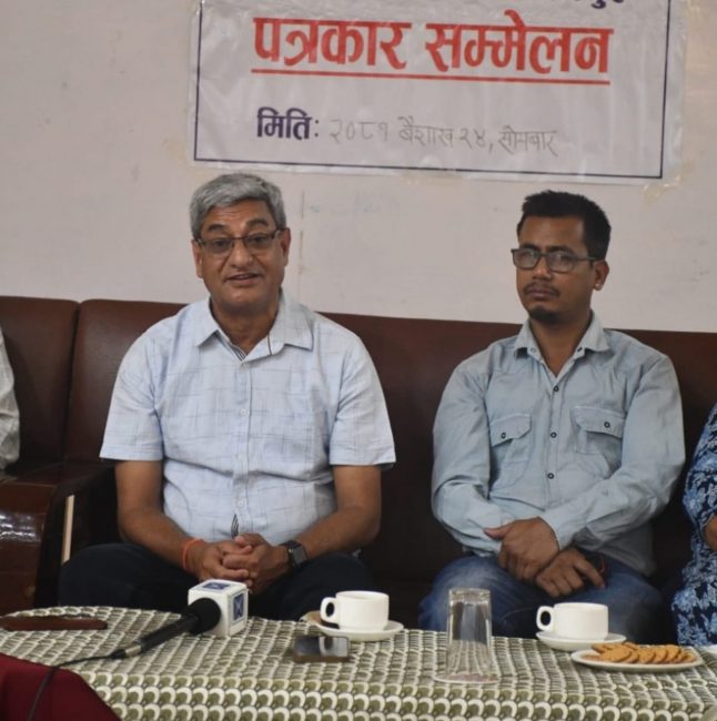 गृहमन्त्री  लामिछानेमाथि छानबिन हुनुपर्ने कांग्रेसको अडान यथावत : प्रमुख सचेतक लेखक