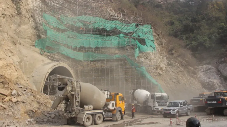 सिद्धबाबा सुरुङ निर्माणमा आजदेखि विस्फोट गराइँदै, सवारी आवागमन बन्द हुने