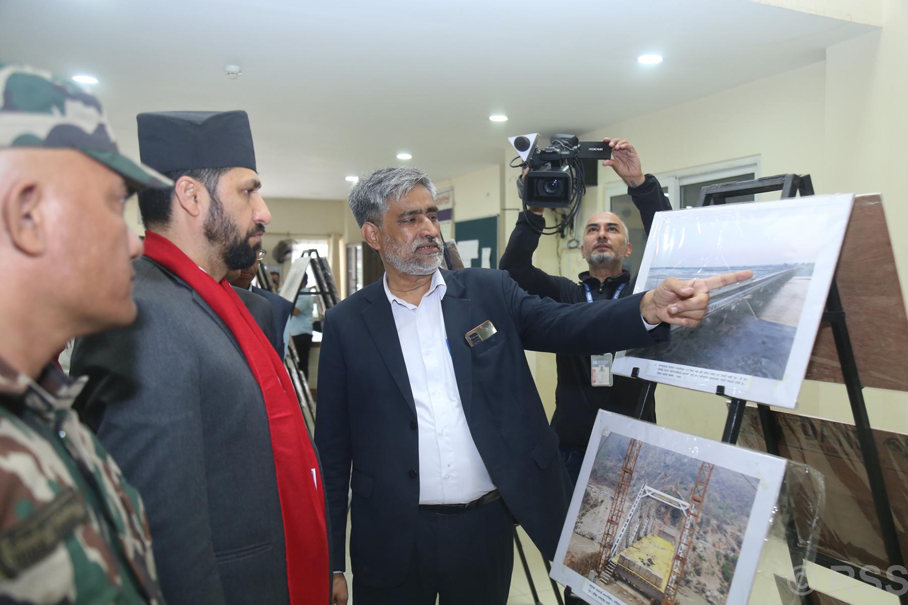 गणतन्त्र स्थापनापछि मुलुकमा केही भएन भन्ने प्रश्नहरू उठेका छन्ः गृहमन्त्री लामिछाने