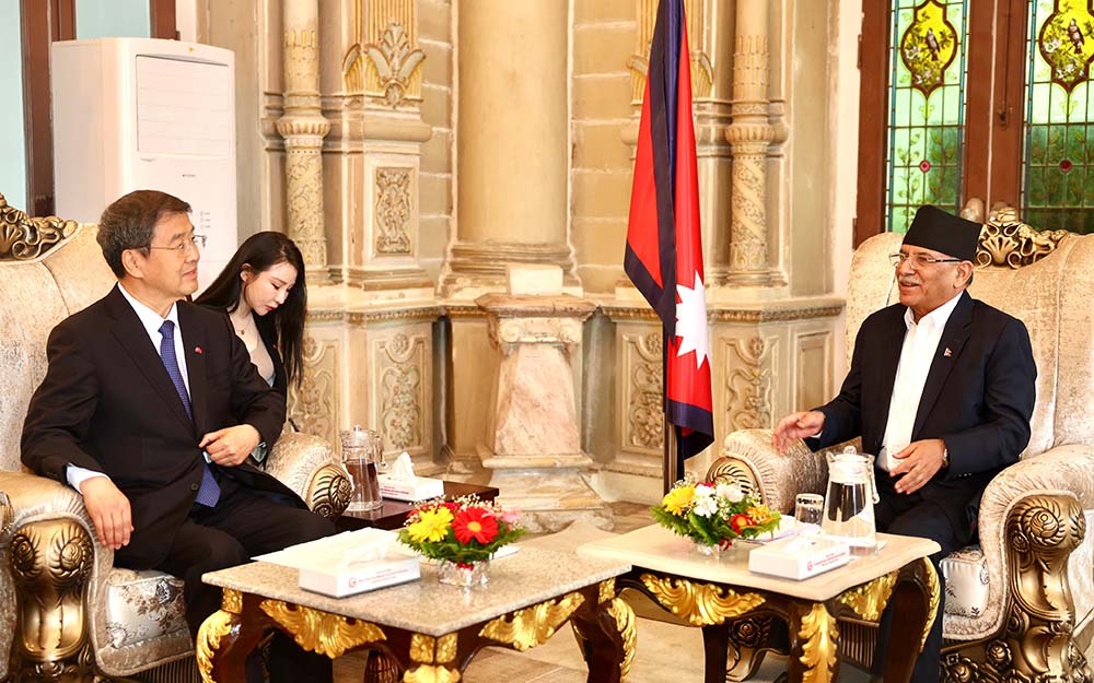 प्रधानमन्त्री दाहालसँग सिपिपिसिसीका उपाध्यक्ष बातेरको भेट