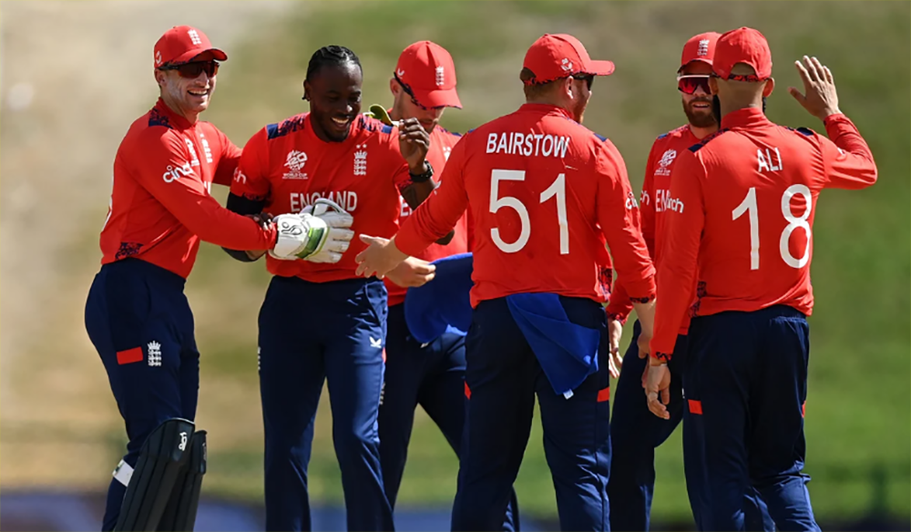 ओमानमाथि इङ्ल्याण्डको शानदार जित