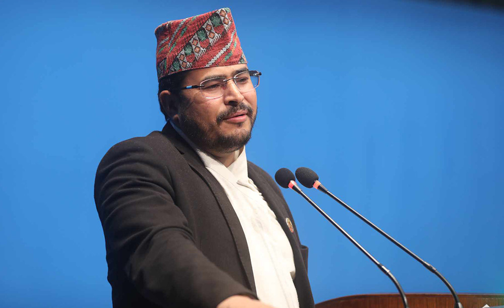 ज्ञानेन्द्र शाहीको महासेठलाई प्रश्न-तपाईं झापा र धनुषाको मात्र मन्त्री हो ?