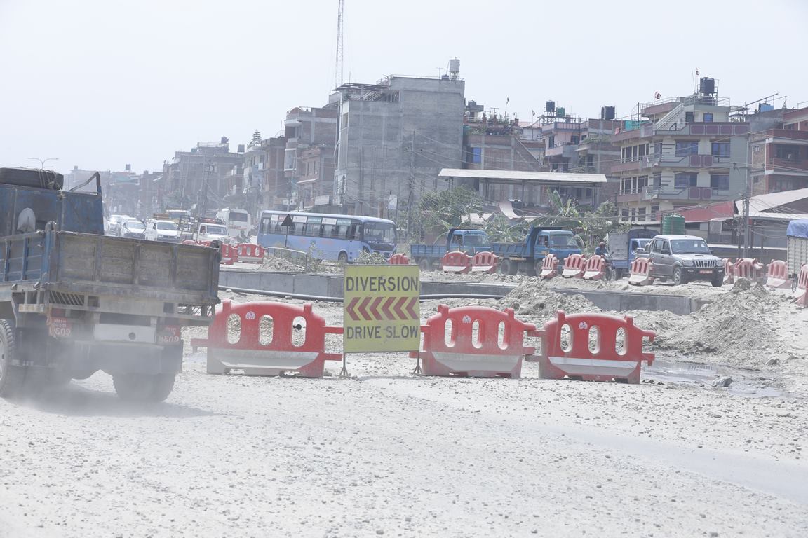 सूर्यविनायक-धुलिखेल सडक विस्तार सुस्त : डेढ वर्षमा २५ प्रतिशत प्रगति