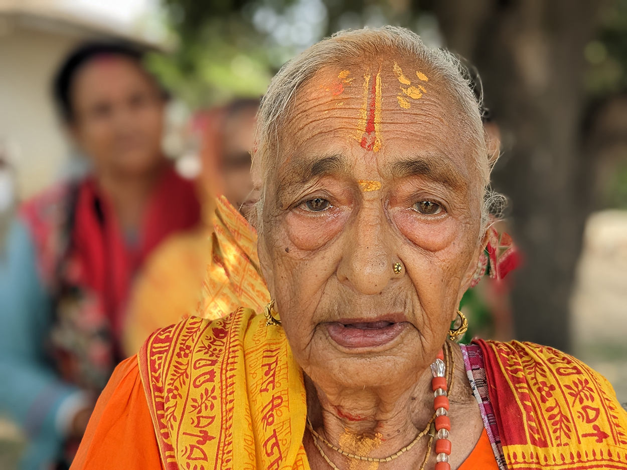 निर्माणाधीन बर्दिवास रेल्वेको कारण १४ घरपरिवारको विचल्ली