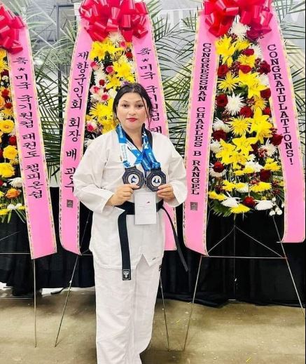 तेक्वान्दो खेलाडी नन्दालाई अमेरिकामा दोहोरो स्वर्ण पदक