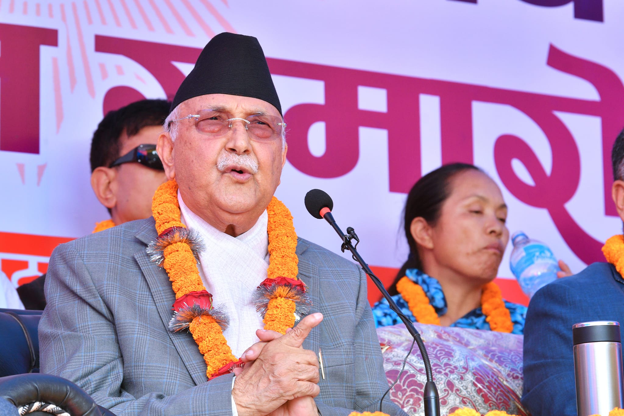 राष्ट्र समृद्ध बनाउन एकताबद्ध निर्णायक शक्ति आवश्यक छ: अध्यक्ष ओली