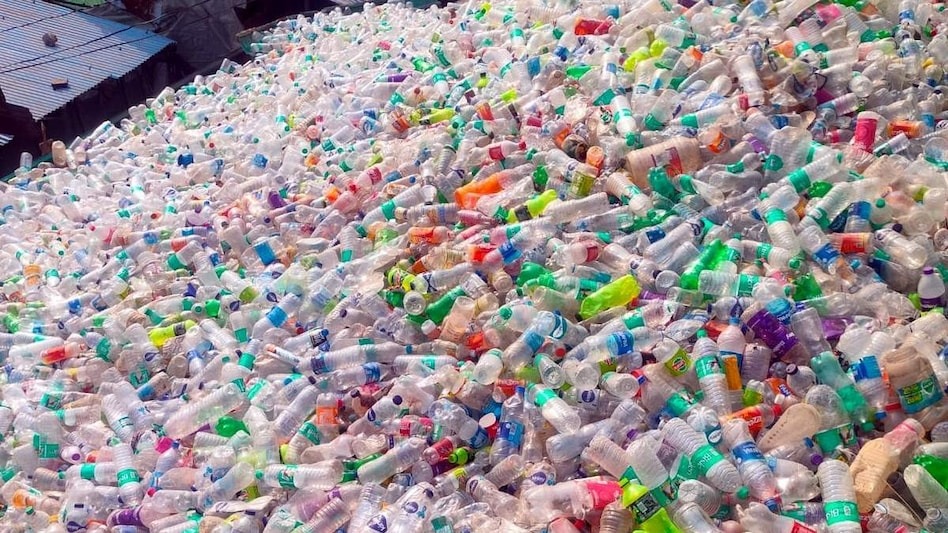 मन्दिर आएका भक्तजनले फालेका पानीका बोतलबाट नगरपालिकाले एक करोड रुपैयाँ कमायो