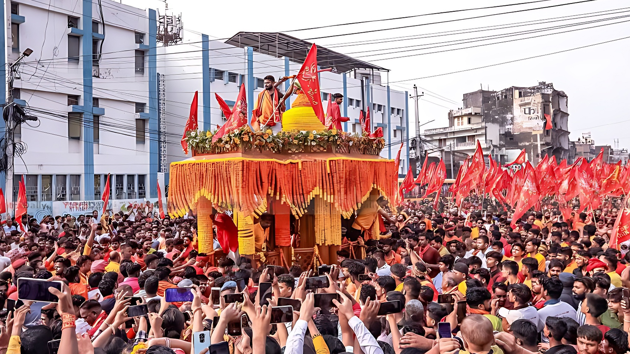 चाँदीको मण्डपसहित गहवामाईको रथयात्रा हुँदै
