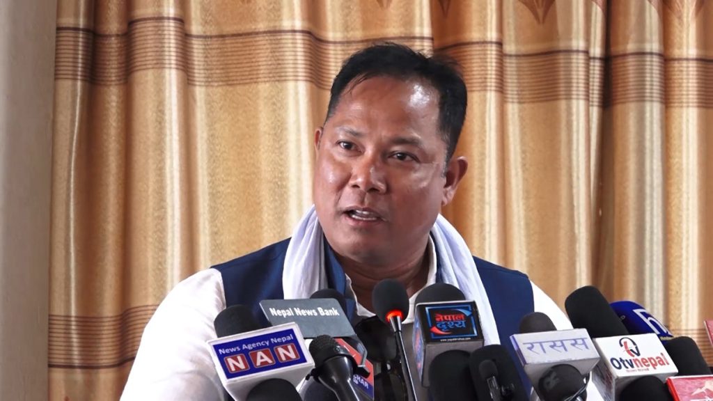 टिकापुर घटना घटाउनेको नाम सार्वजनिक गर्ने बेला आयोः रेशम चौधरी