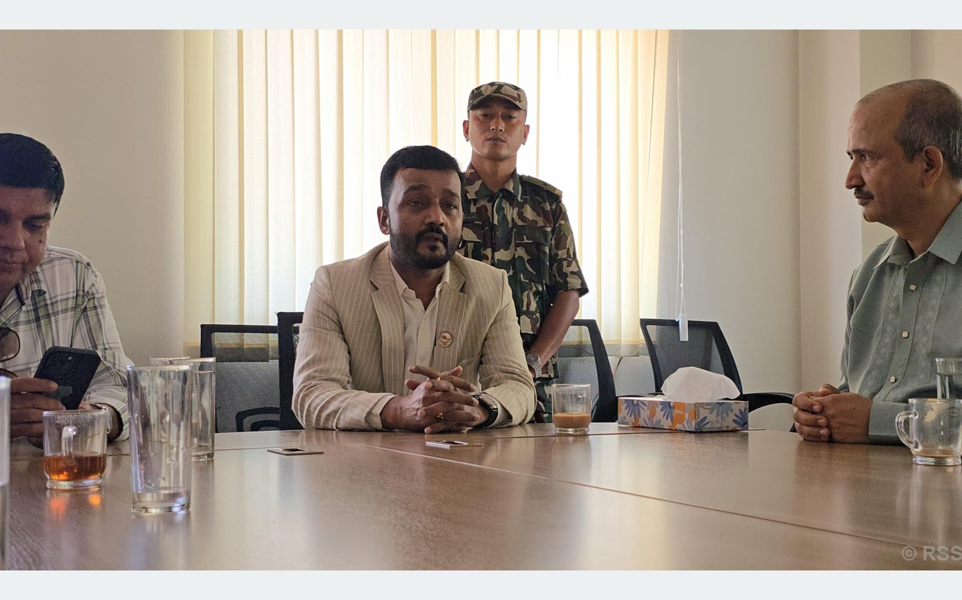 मेलम्चीको पानी नआएसम्म वैकल्पिक माध्यमबाट काठमाडौंमा पानी वितरण गर्न निर्देशन