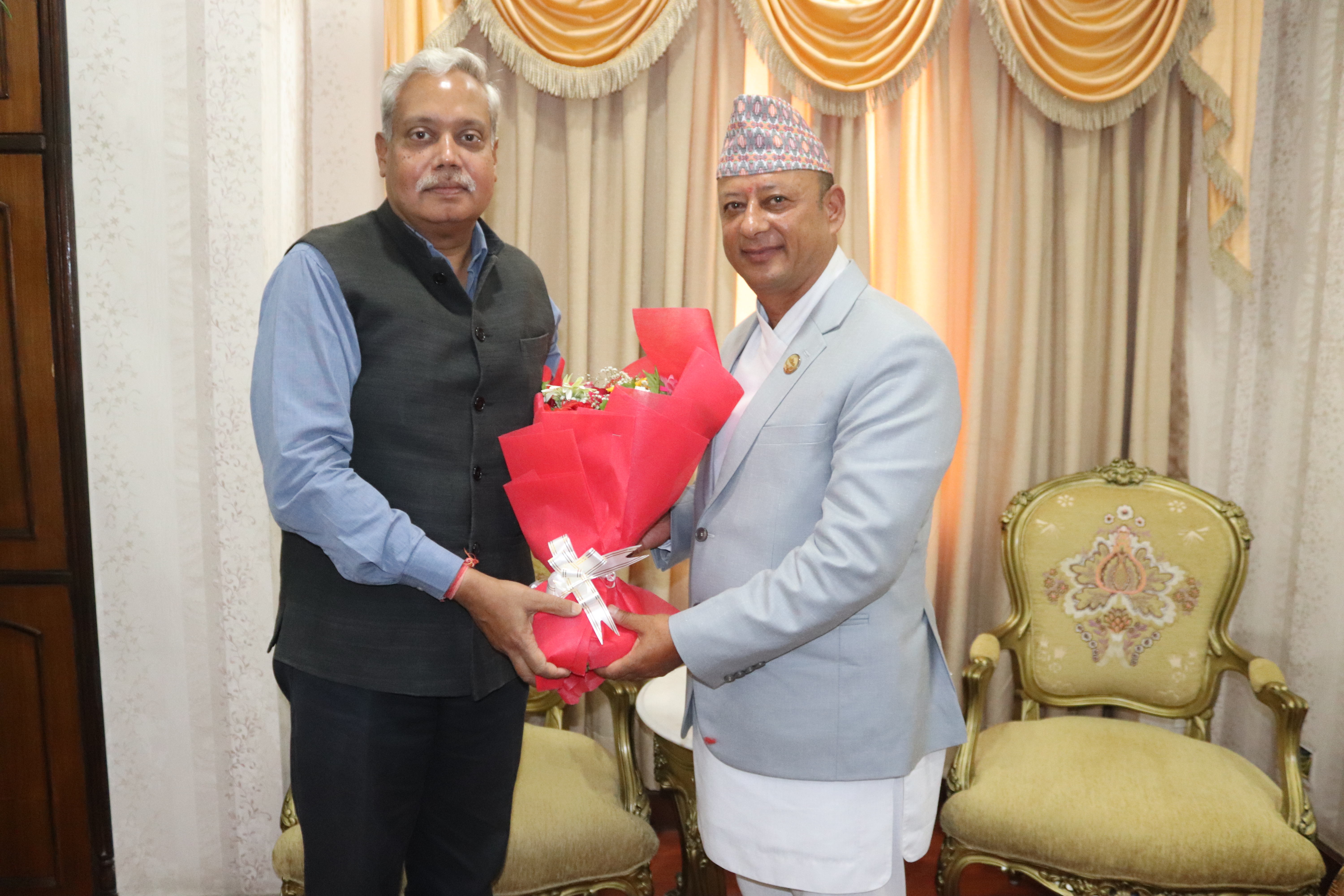 ऊर्जामन्त्री खड्कासँग भारतीय राजदूतको भेट