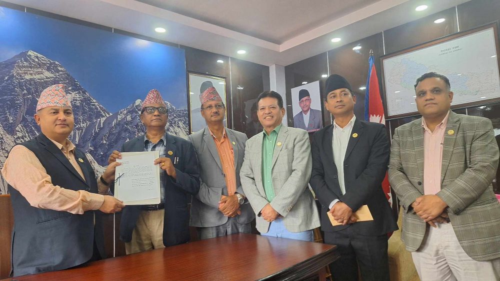 एमाले बागमती सरकारबाट बाहिरियो