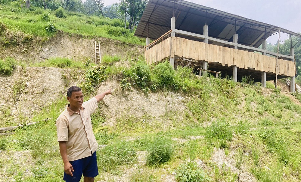 व्यावसायिक बाख्रा पालनबाट वर्षको चार लाख बचत