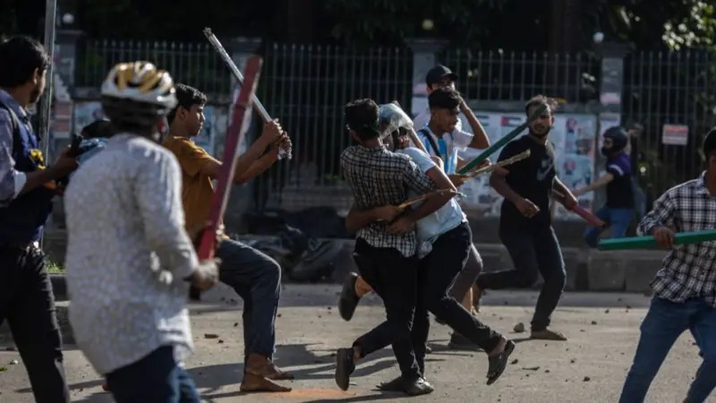 बंगलादेशमा हिंसात्मक प्रदर्शनमा ६ विद्यार्थीको मृत्यु, शैक्षिक संस्था अनिश्चितकालका लागि बन्द