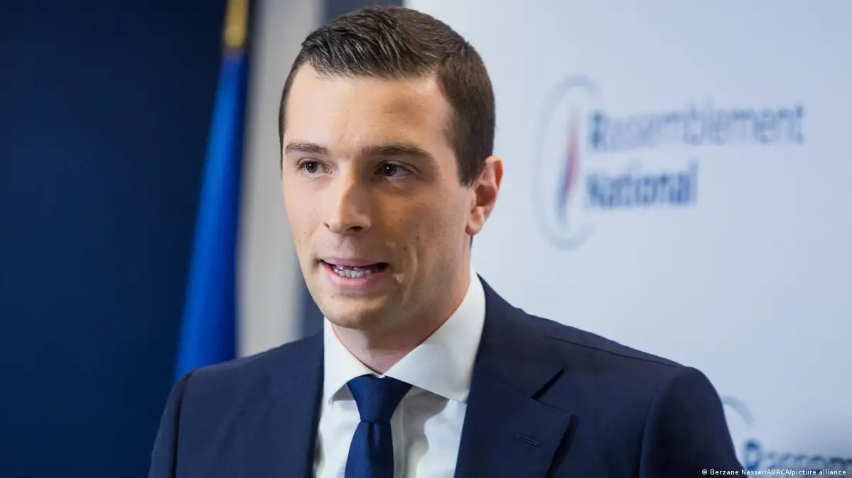 फ्रान्समा दोस्रो चरणको मतदान आज, देशले २८ वर्ष उमेरका नयाँ प्रधानमन्त्री पाउन सक्ने