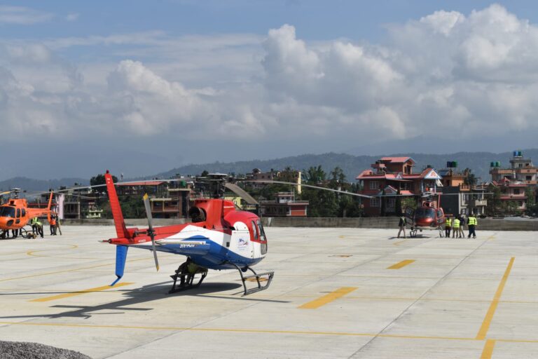 जोखिम मोलेर नलिञ्चोकबाट उडान नगर्ने  हेलिकोप्टर पाइलटको चेतावनी