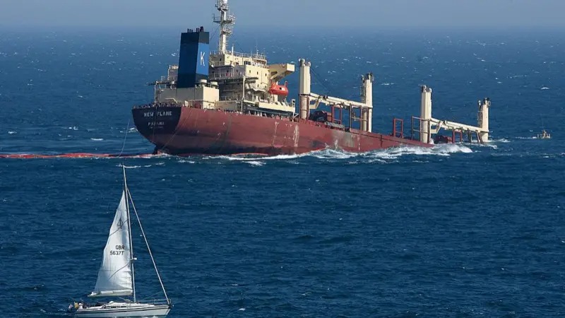 ओमानको समुन्द्रमा तेल ट्याङ्कर पल्टिँदा १३ भारतीय र ३ श्रीलंकाली बेपत्ता