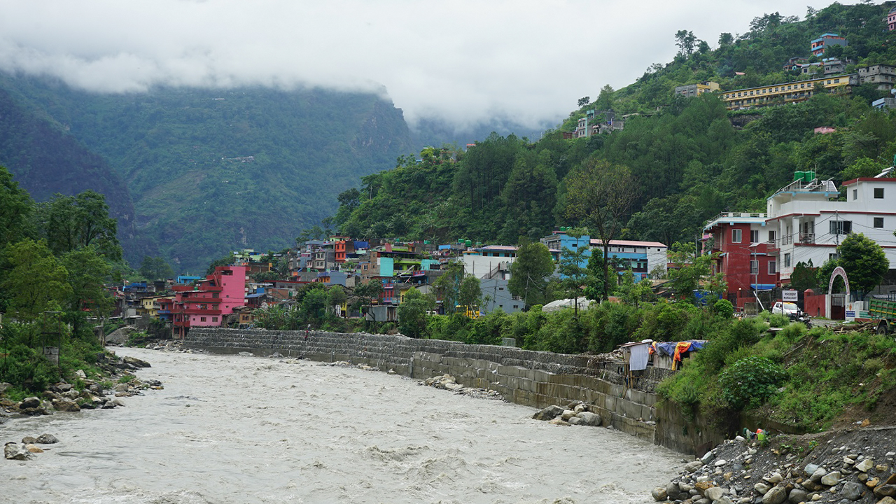 म्याग्दी नदीको कटान रोक्न मङ्गलाघाटमा पर्खाल निर्माण