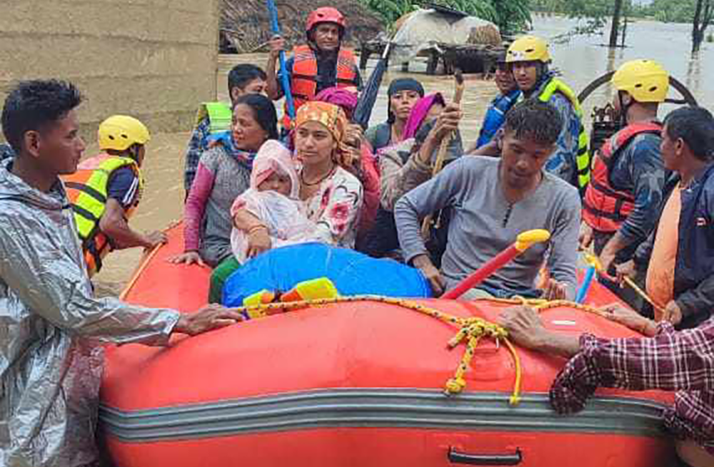 दाङको सतवरियामा डुबानमा परेकाहरुको सकुशल उद्वार
