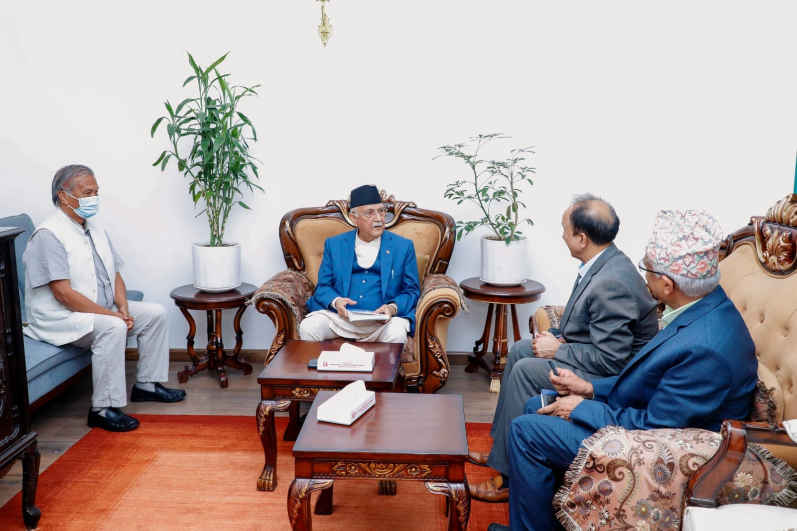 मन्त्रिपरिषद्को पहिलो निर्णय कार्यान्वयनमा प्रधानमन्त्रीको चासो