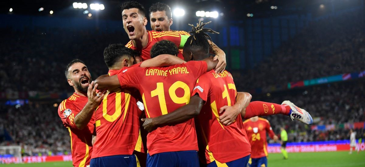 जर्मनीलाई स्तब्ध पार्दै स्पेन युरोकप फुटबलको सेमिफाइनलमा