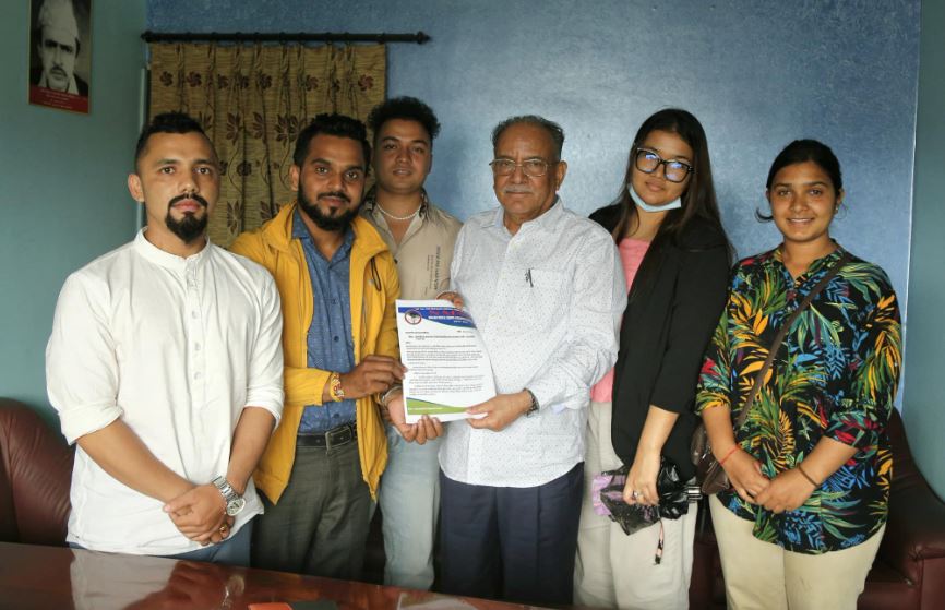 बंगलादेशबाट फर्केका विद्यार्थीलाई देशभित्रै इन्टर्नको व्यवस्था मिलाउन पहल गर्छु: प्रचण्ड