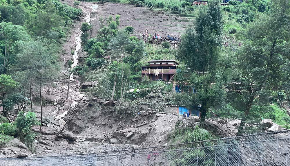 बाढी, पहिरोलगायत विपद्मा परी हालसम्म दुई सय तीन जनाको मृत्यु