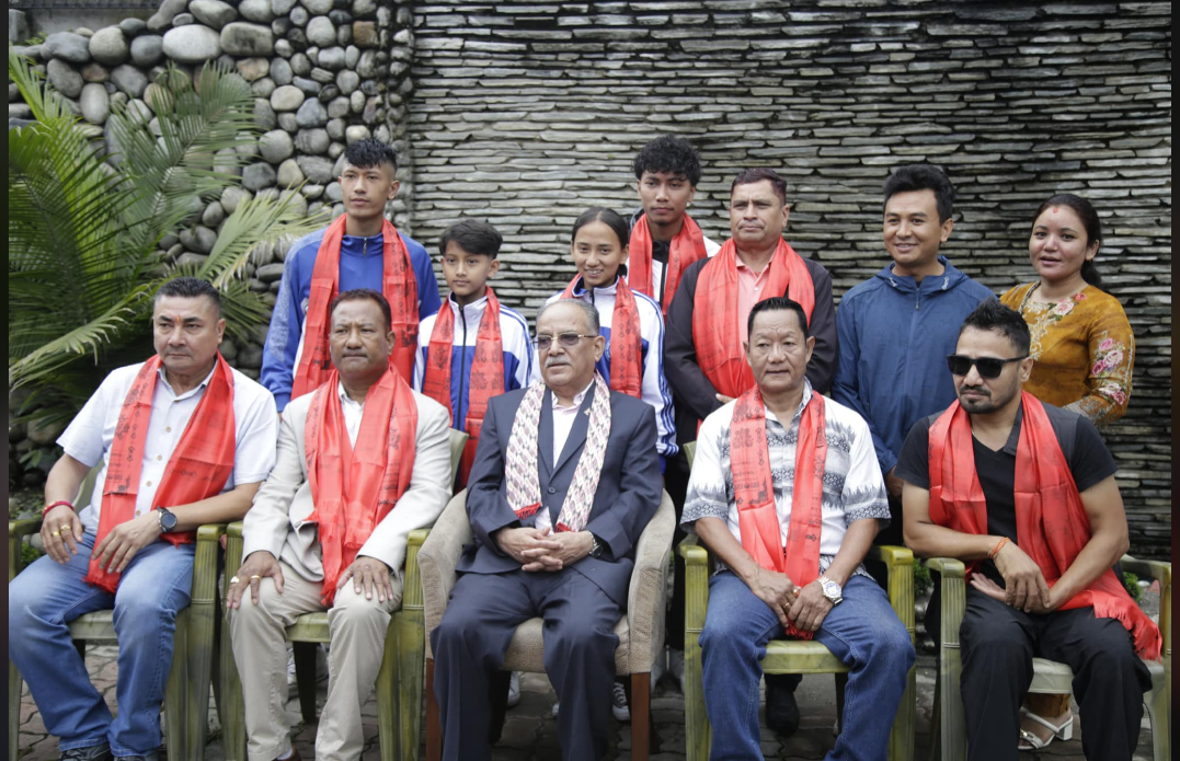 जापानमा आयोजित कराते प्रतियोगितामा सहभागी हुने खेलाडीलाई प्रचण्डले गरे बिदाइ