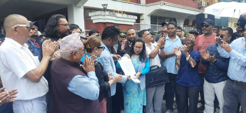 उपत्यकाबासीले ललितपुर उपप्रमुख अञ्जली शाक्यलाई बुझाए ध्यानाकर्षण पत्र