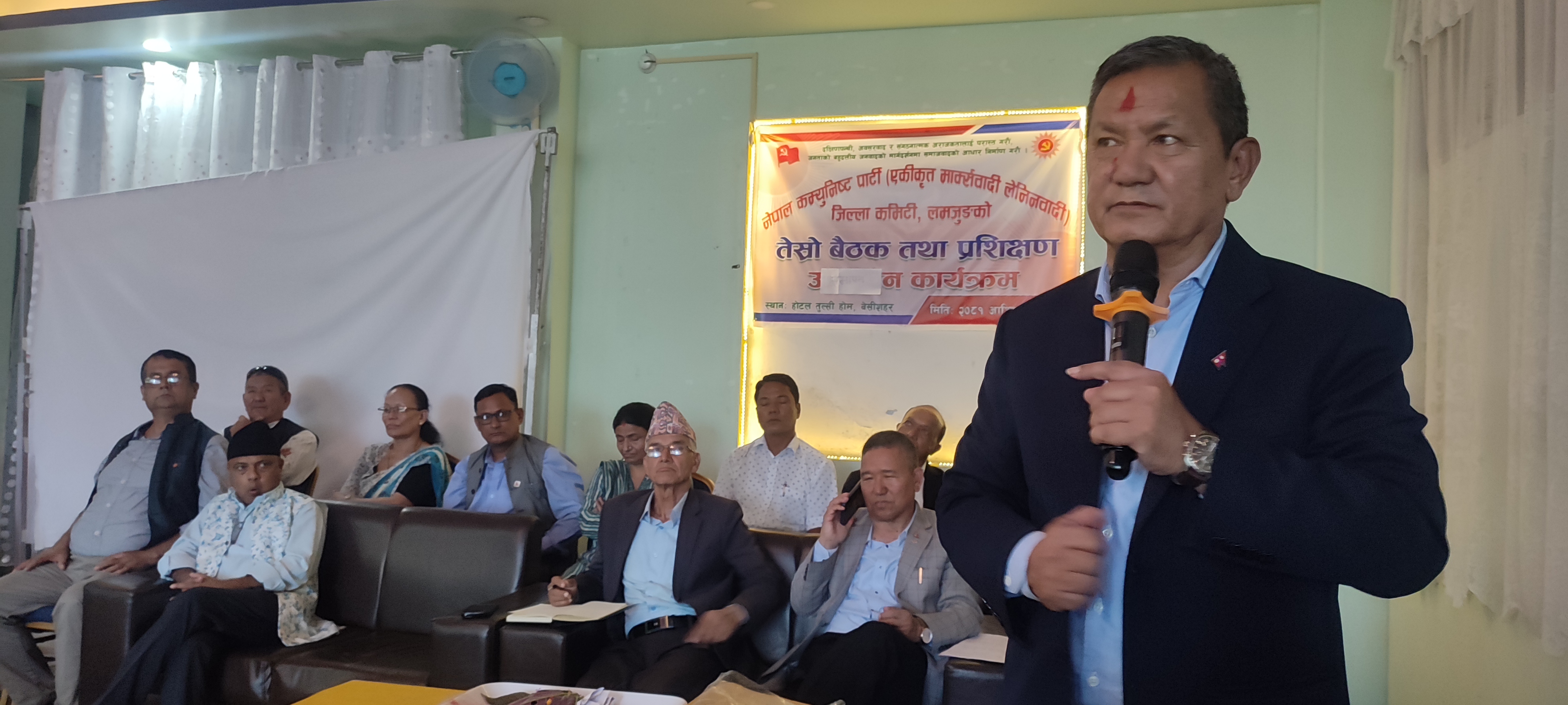 देशलाई आर्थिक संकटबाट जोगाउन कांग्रेस–एमालेको सरकार बनेको होः सञ्चारमन्त्री गुरुङ