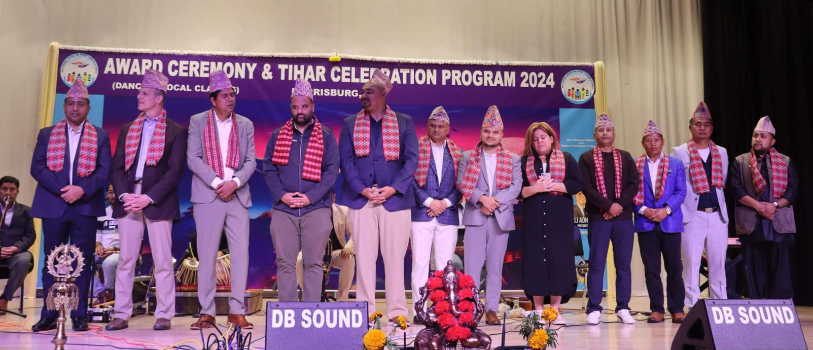इन्ट्राको तिहार कार्यक्रममा नेपालीसँगै रमाए अमेरिकी सांसद (तस्बिर)