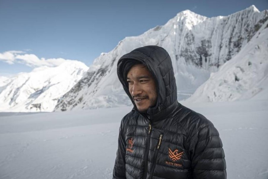 तेजन बने ८ हजार मिटरभन्दा अग्ला १४ वटै हिमाल आरोहण गर्ने गुरुङ समुदायका पहिलो व्यक्ति