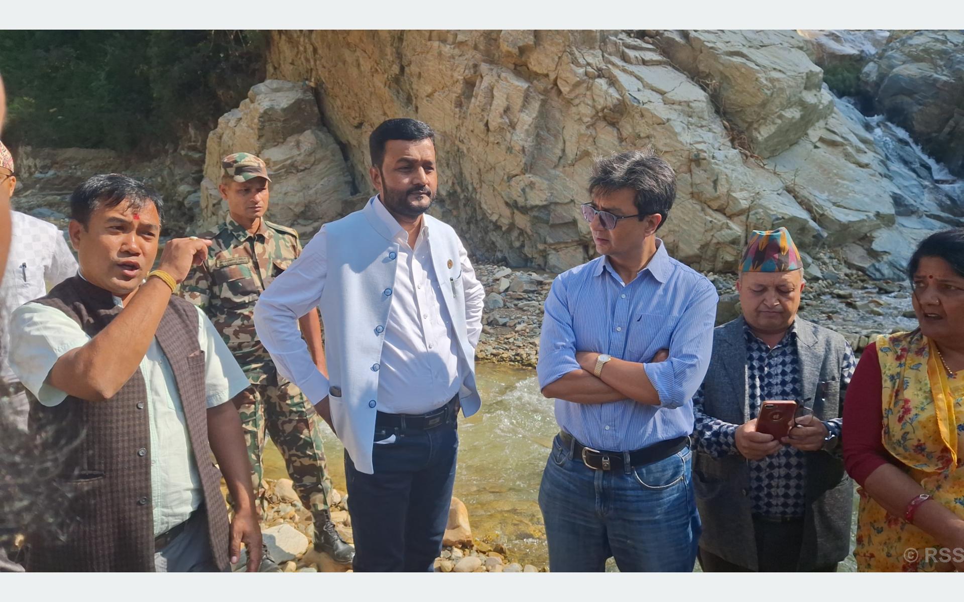 मेलम्चीको पानी सहजरुपमा वितरण गर्न मन्त्री यादवद्वारा निर्देशन