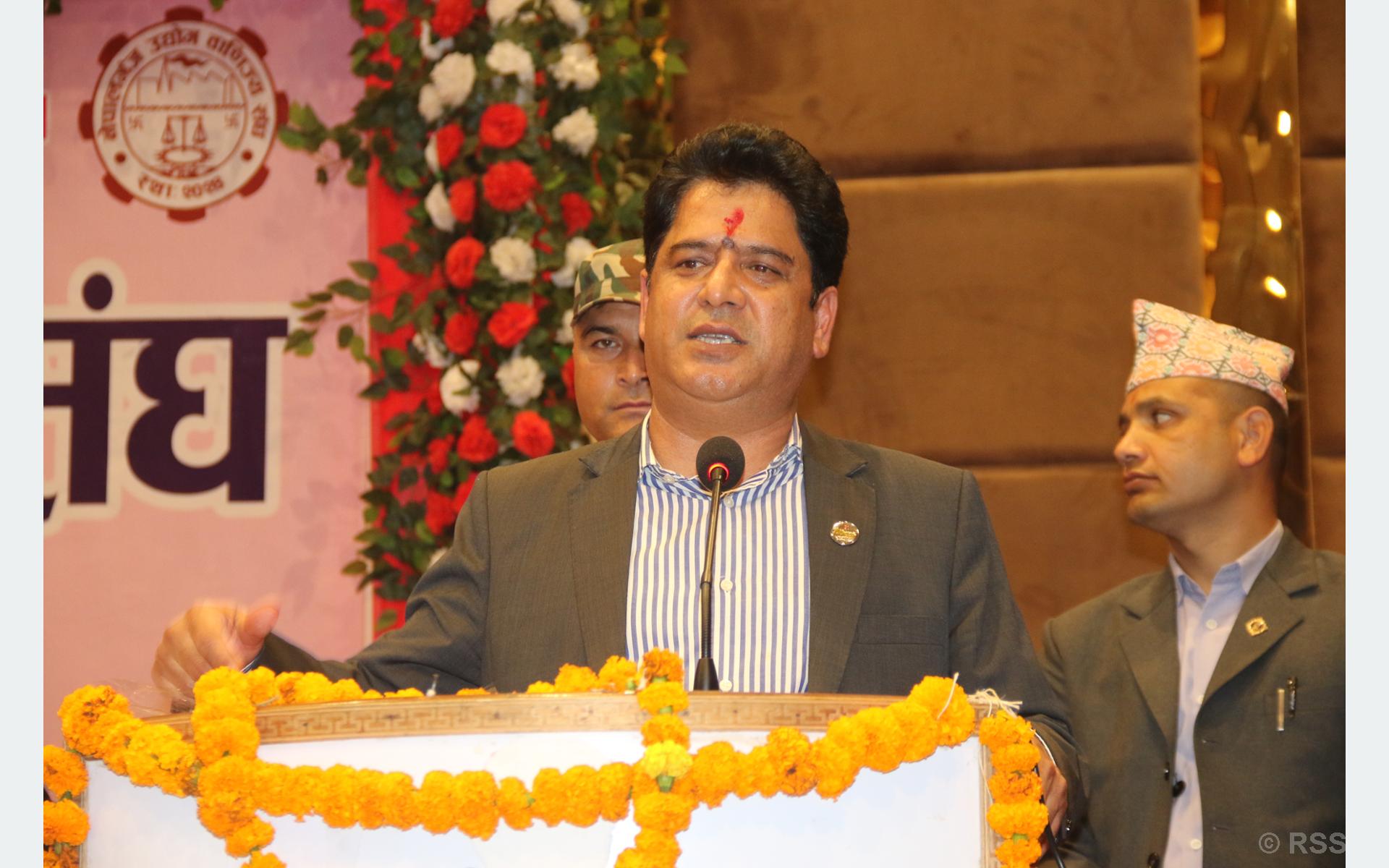 विदेशी लगानी आकर्षित गर्न निजी क्षेत्रसँगको साझेदारी आवश्यक छ: मन्त्री भण्डारी