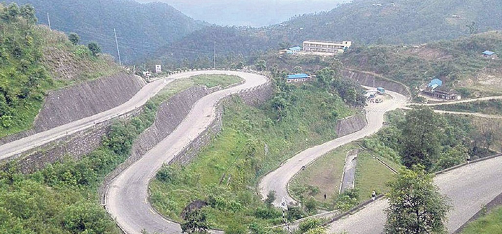 बिपी राजमार्ग : राति सात घण्टा यातायात सञ्चालनमा रोक