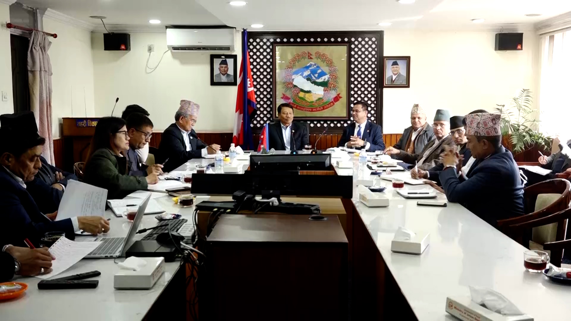 उपत्यकाको फोहर व्यवस्थापन समस्या समाधानका लागि सरोकारवालासँग छलफल