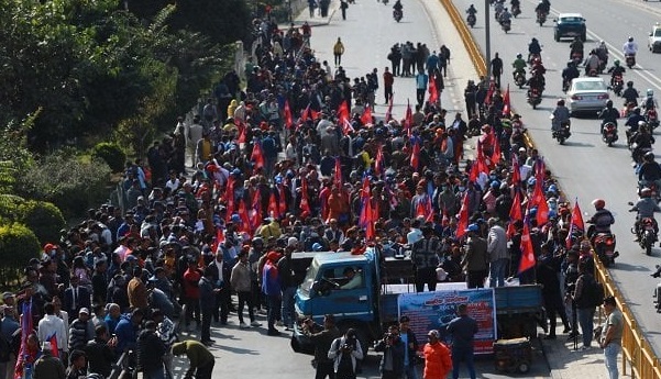 दुर्गा प्रसाईं समर्थकको प्रदर्शन कोटेश्वरमा