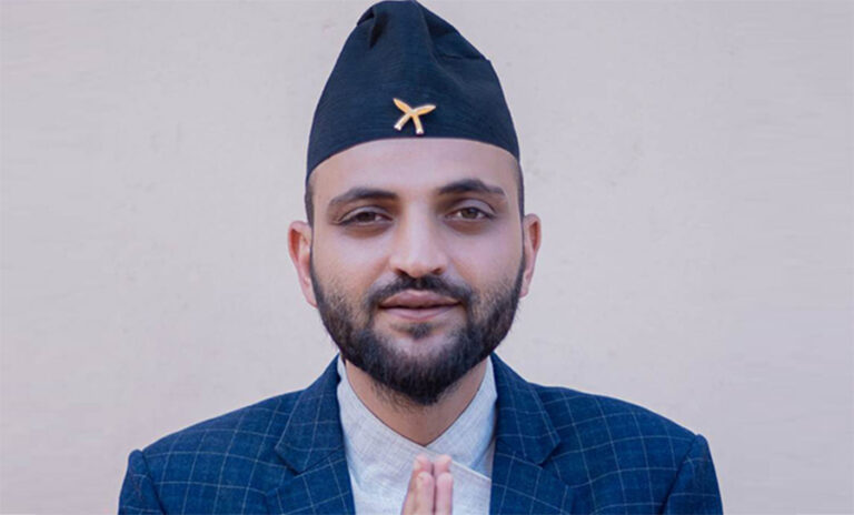 गाँजा सेवन गरेका डा. निकोलस भुसाललाई सुधार केन्द्र पठाउने शर्तमा परिवारको जिम्मा लगाइयो