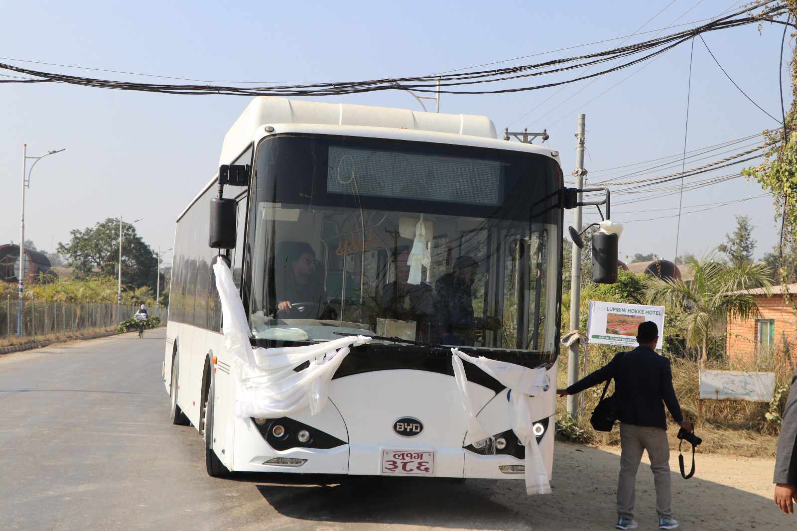 लुम्बिनीमा पाँच वर्षदेखि थन्किएका बस आजदेखि सञ्चालन