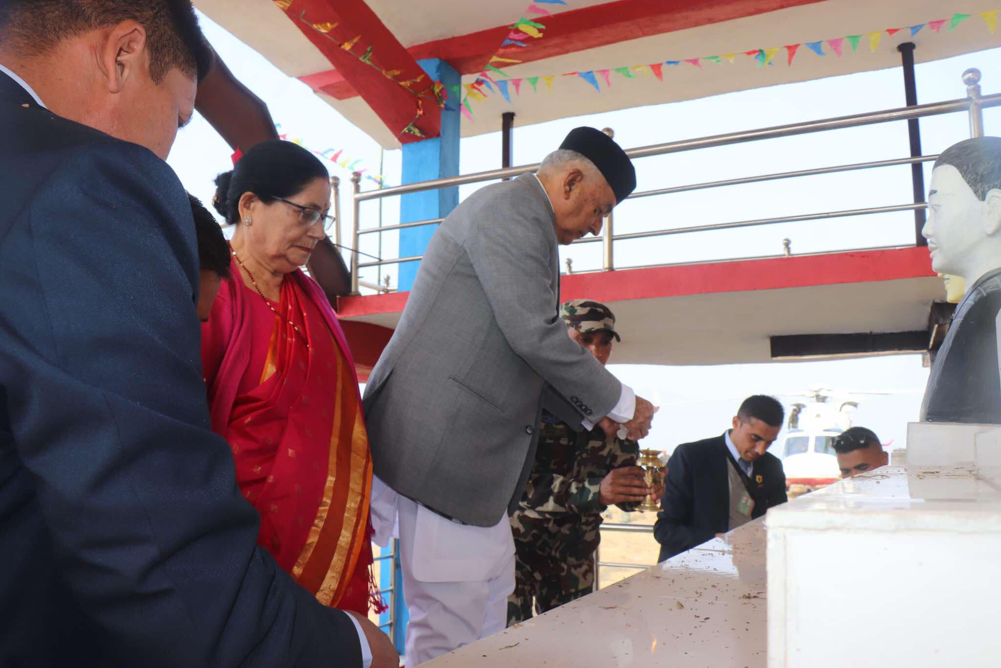 सहिदलाई सम्झेर नेपाललाई स्वर्ग बनाउन जुटौं : राष्ट्रपति पौडेल