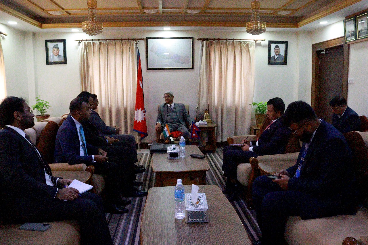 गृहमन्त्री लेखक र भारतका विदेश मन्त्रालयका अतिरिक्त सचिवबीच भेट