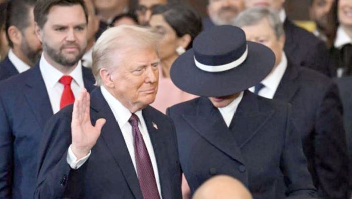 ‘अमेरिका फर्स्ट’ भन्ने ट्रम्पले नै जब सपथमा लगाए बिदेशी ब्रान्डको सुट