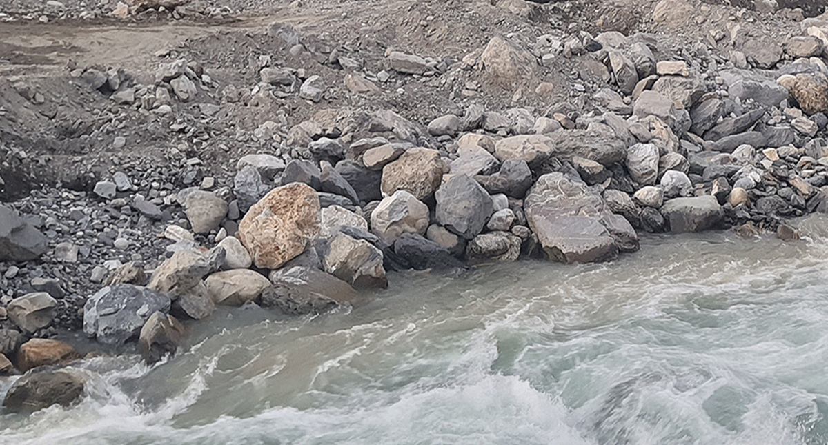 दोलालघाटस्थित सुनकोशी नदीमा तटबन्ध बनाउन प्रस्ताव