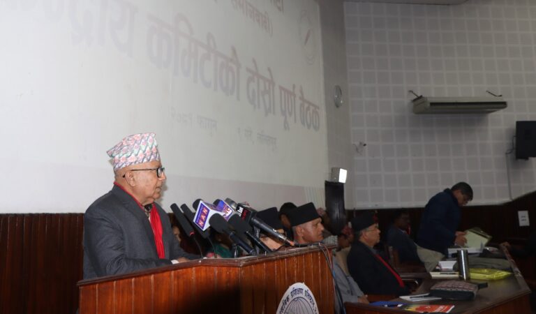 अन्य पार्टीसँग एकताको कुनै सम्भावना छैन : माधव नेपाल