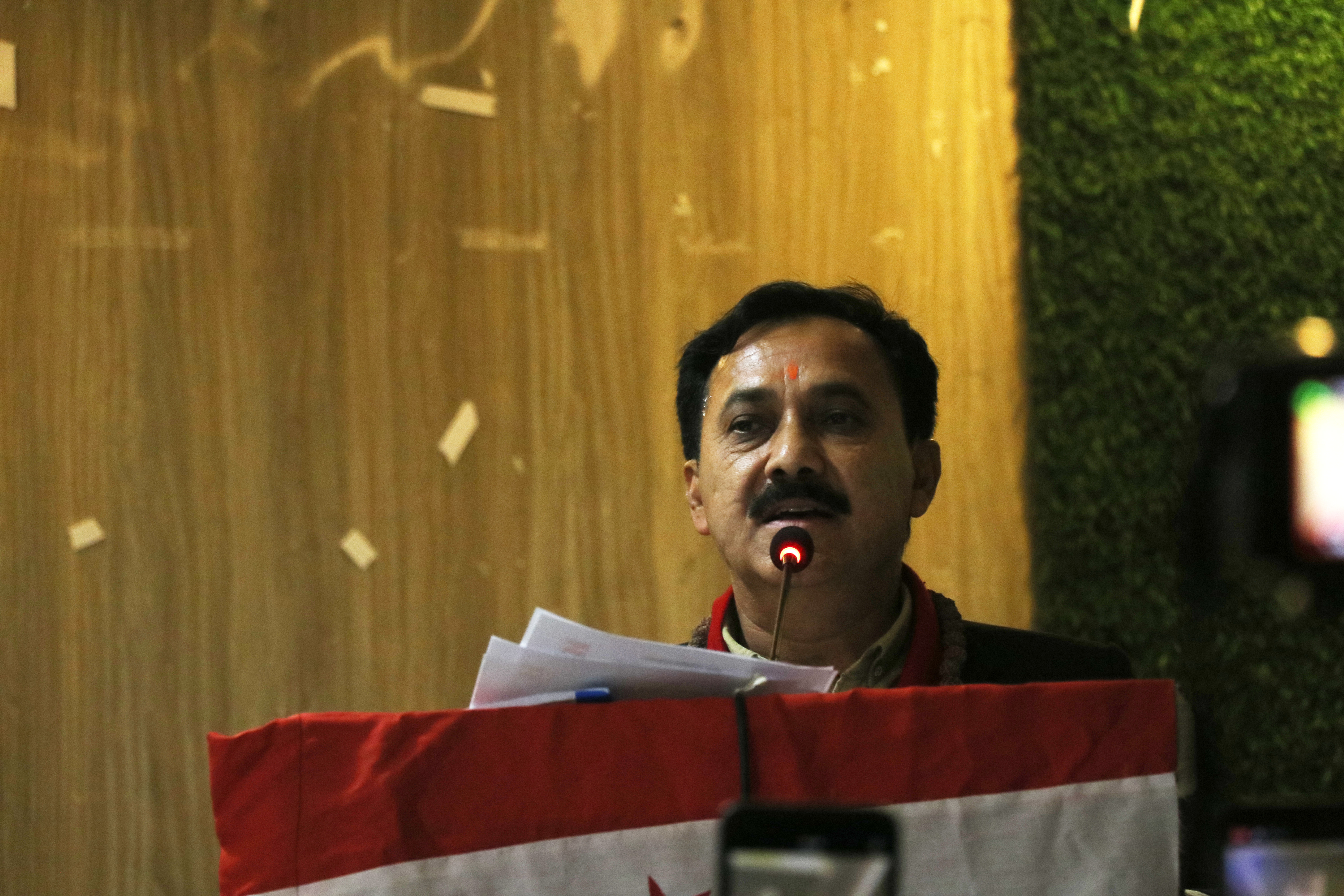 ८४ को चुनाव अघि नै पार्टीमा नयाँ नेतृत्व आउँछ : महामन्त्री शर्मा