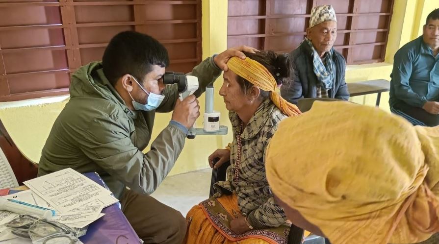 आँखा शिविरबाट पाँच सय जना लाभान्वित