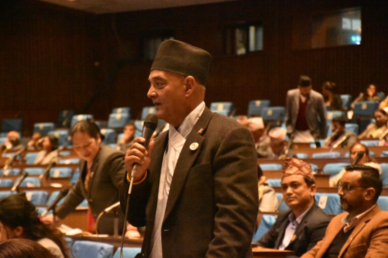 महाधिवेशनलाई प्रभावित पार्ने काम नगर्न पार्टी नेतृत्वलाई  धवलशम्शेरको आग्रह