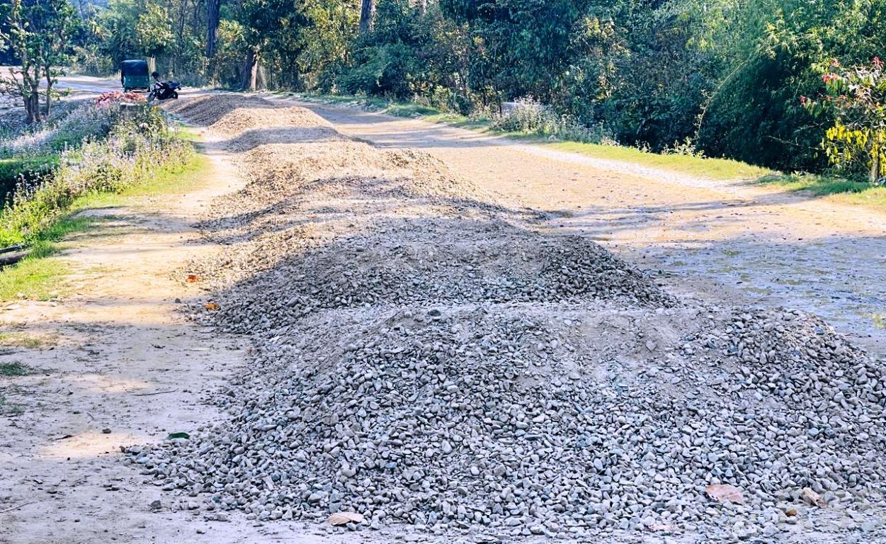 बंक-नायल-बुडर सडक कालोपत्रको काम अगाडि बढाउने प्रतिबद्धता