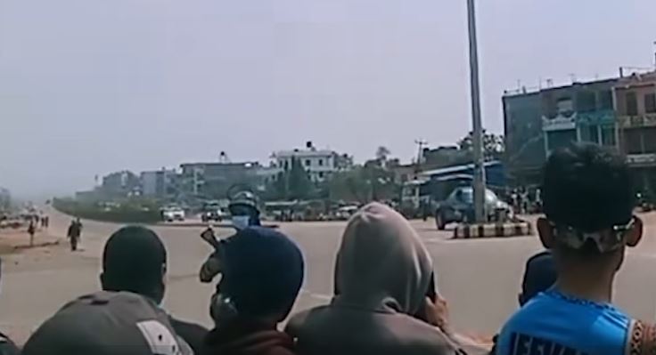 सुर्खेत पुगेका प्रधानमन्त्रीको हर्न बजाएर विरोध